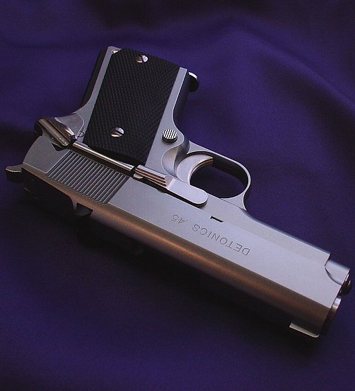 DETONICS.45 COMBAT MASTER STAINLESS MODEL(デトニクス.45 コンバット 