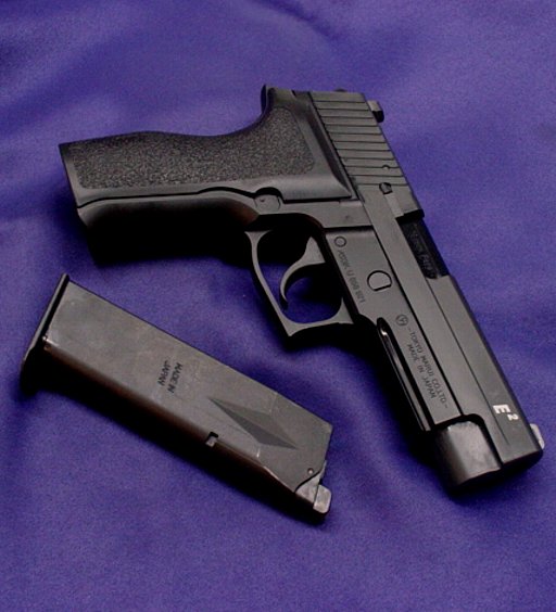 SIG SAUER P226 E2(シグザウエル P226 E2) （東京マルイ）